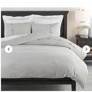 Pottery Barn Teen Queen / Full duvet Striped Gray Bedding